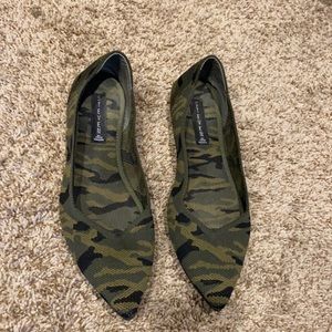 Comfy camo flats